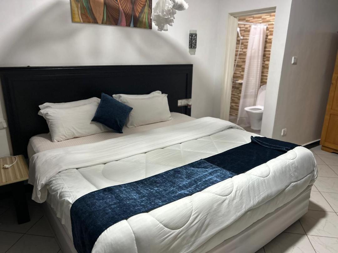 Inzozi Africa House B&B-Gishushu Кигали Экстерьер фото